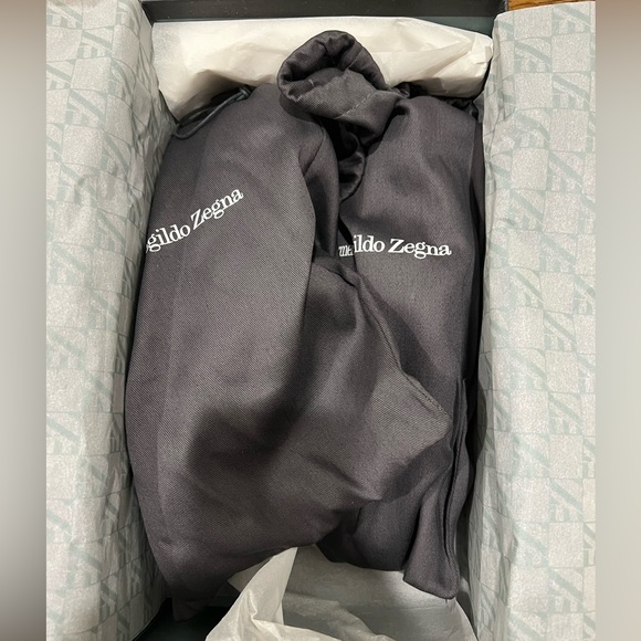 Men’s Zegna black leather dress shoe - Picture 4 of 11